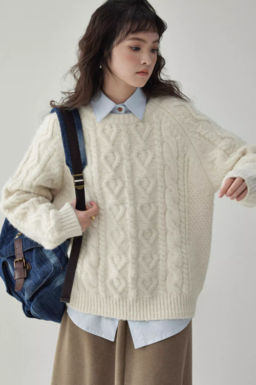 Round Neck Cable Knit Top