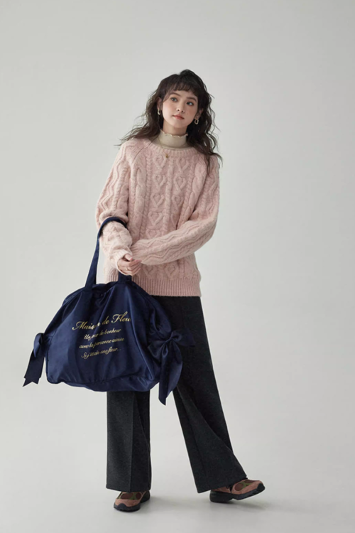 Round Neck Cable Knit Top