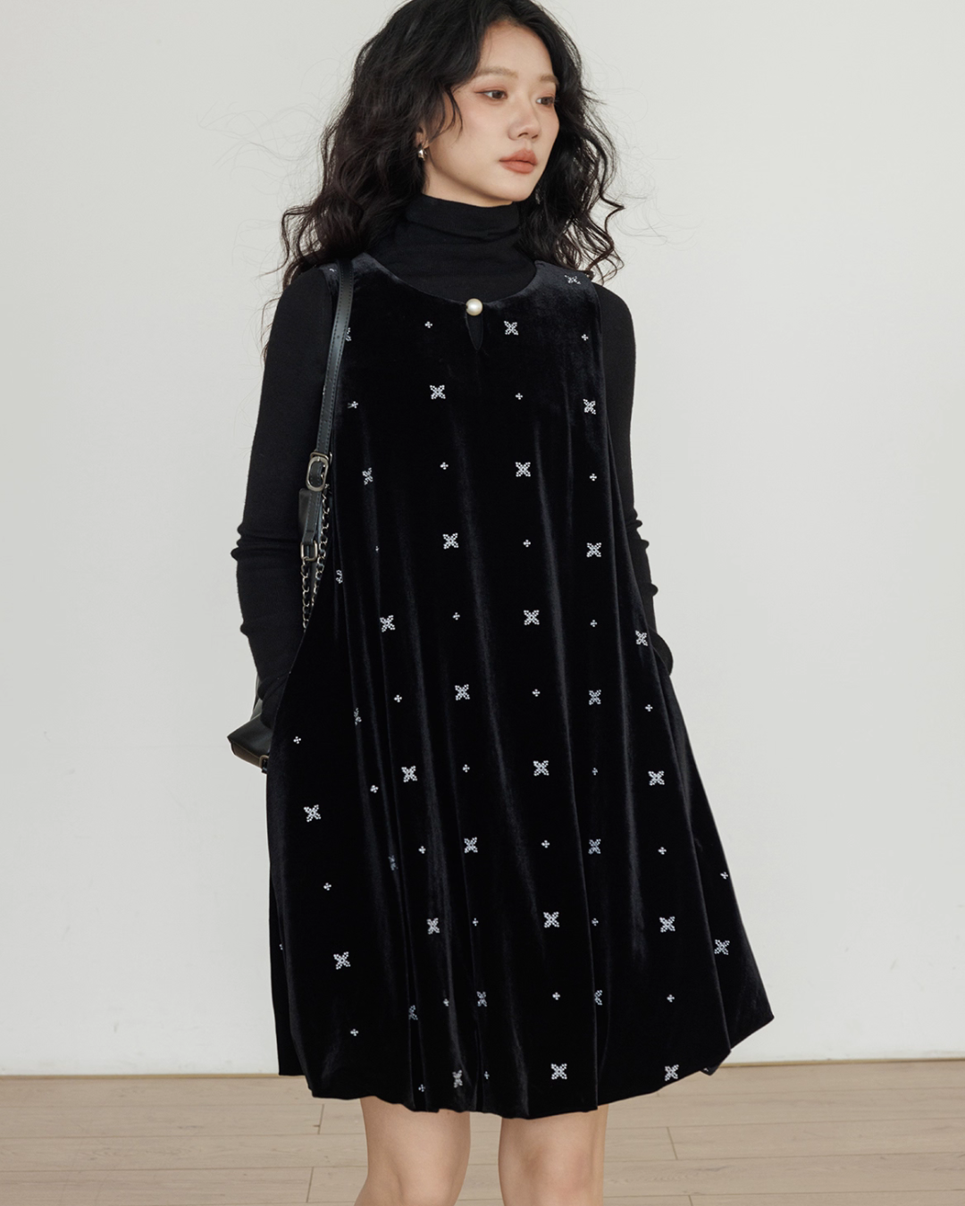 Round Neck Embroidered Vest Dress Round Neck Embroidered Vest Dress