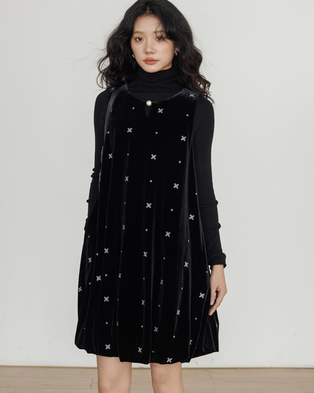 Round Neck Embroidered Vest Dress Round Neck Embroidered Vest Dress