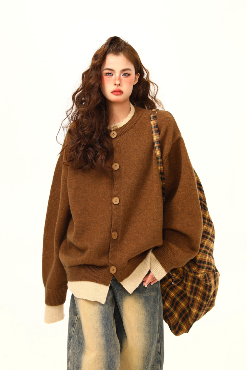 Round Neck Knit Cardigan