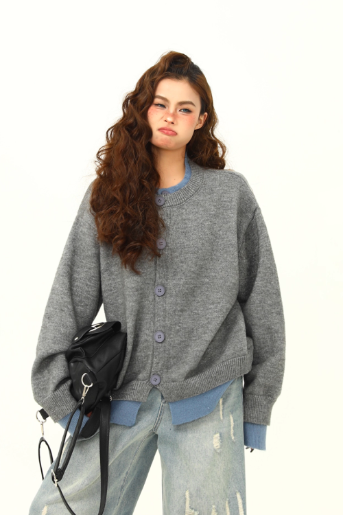 Round Neck Knit Cardigan