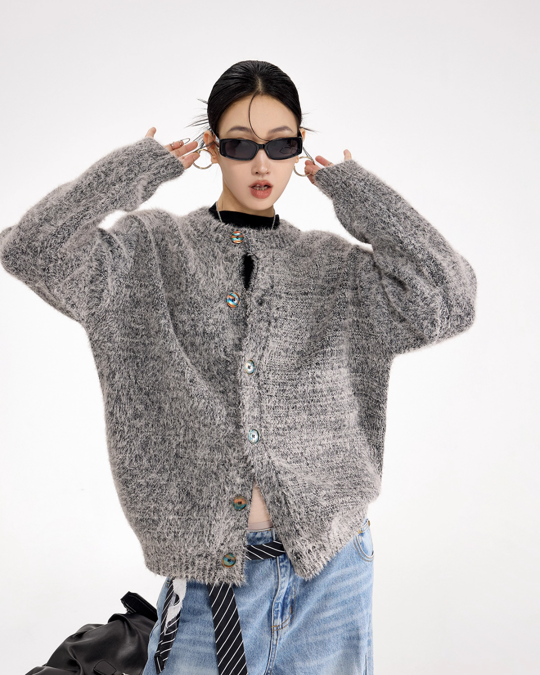 Round Neck Knit Cardigan Round Neck Knit Cardigan