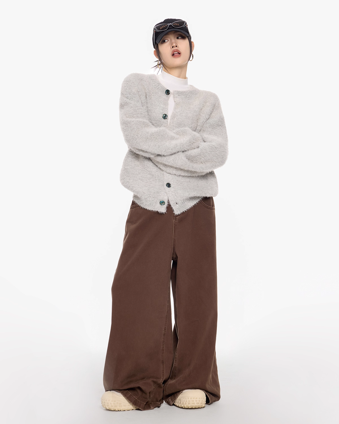 Round Neck Knit Cardigan Round Neck Knit Cardigan