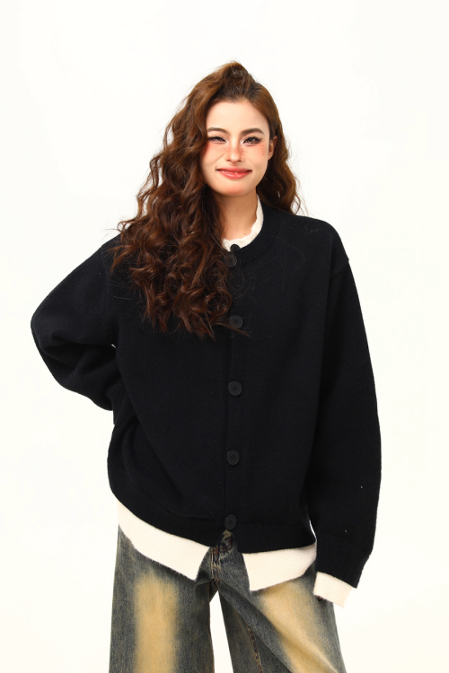 Round Neck Knit Cardigan