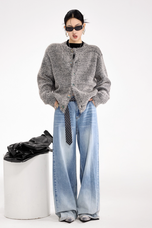 Round Neck Knit Cardigan