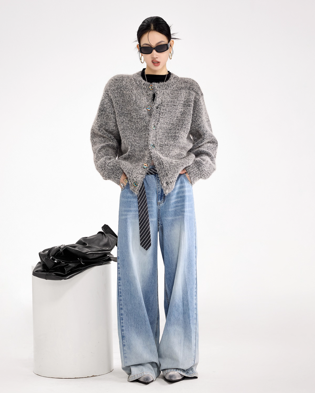 Round Neck Knit Cardigan Round Neck Knit Cardigan