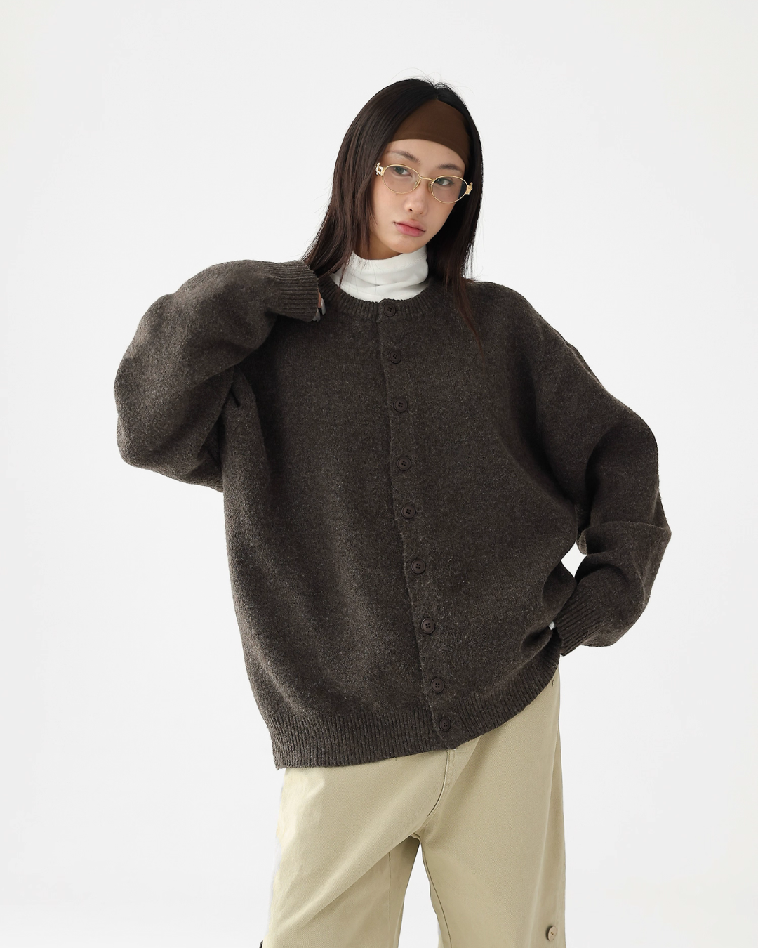 Round-Neck Knit Cardigan Round-Neck Knit Cardigan