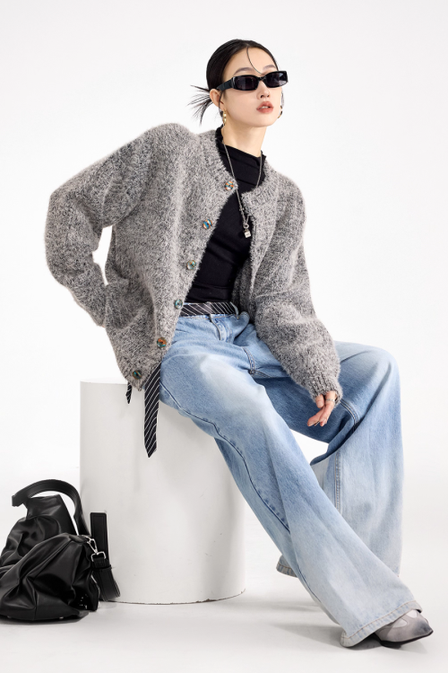 Round Neck Knit Cardigan