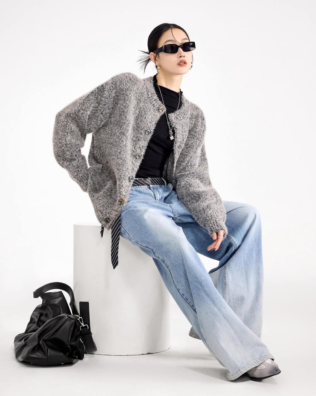 Round Neck Knit Cardigan Round Neck Knit Cardigan