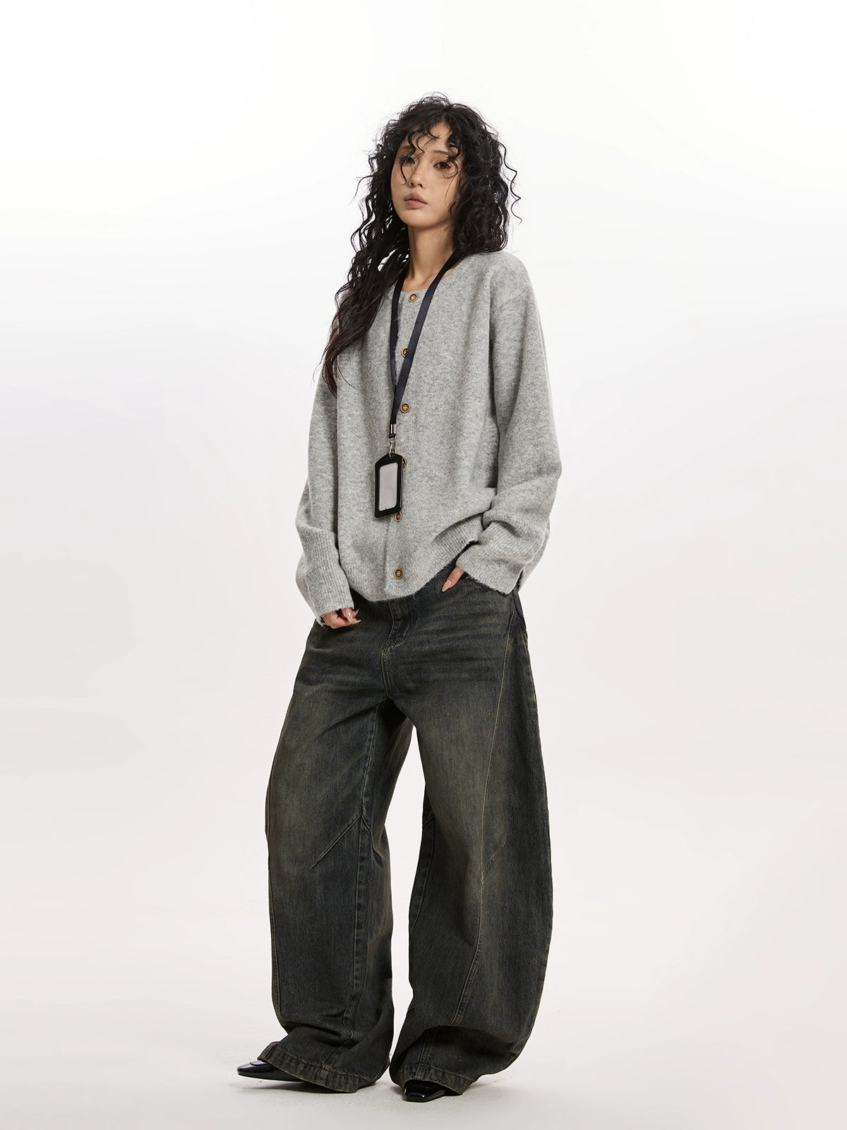 Round Neck Knit Cardigan Round Neck Knit Cardigan