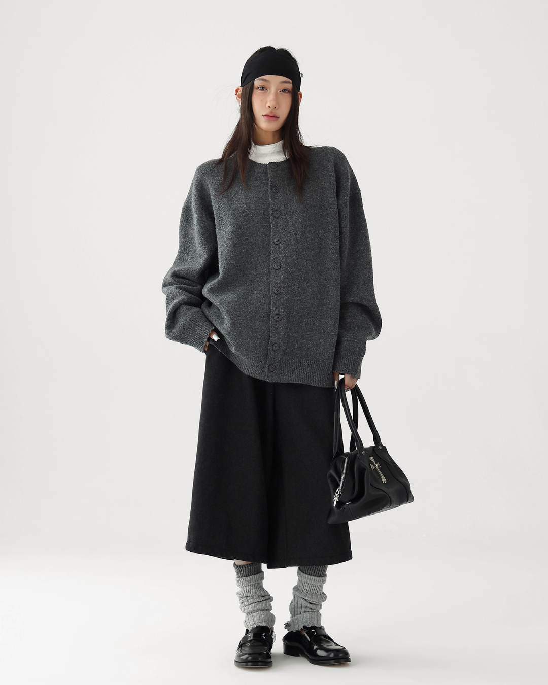 Round-Neck Knit Cardigan Round-Neck Knit Cardigan