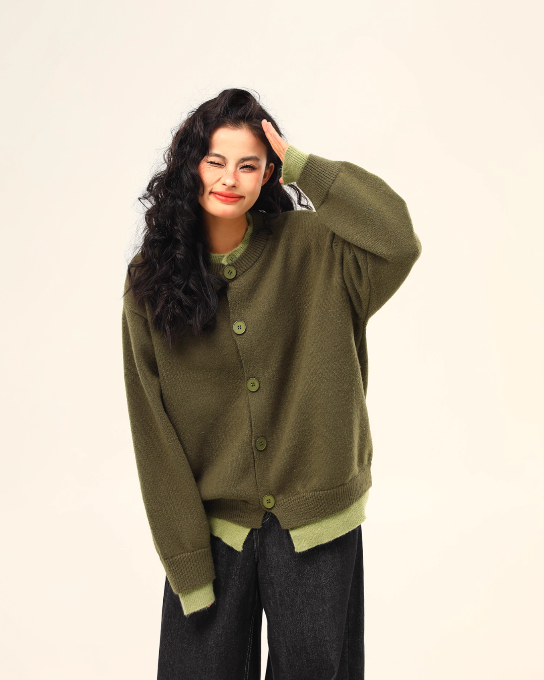 Round Neck Knit Cardigan Round Neck Knit Cardigan