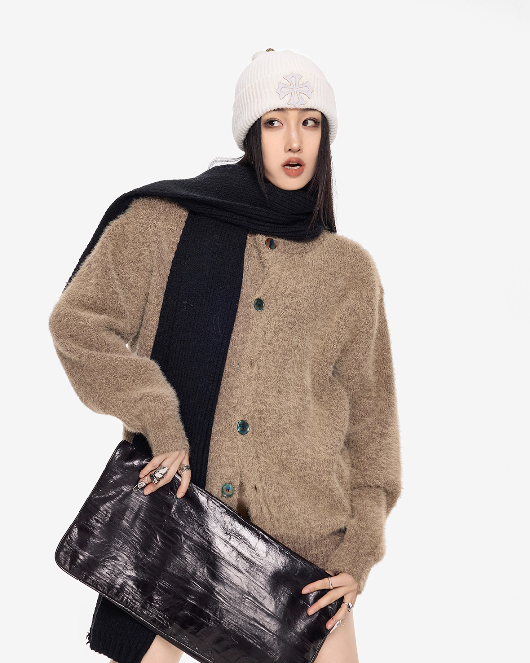 Round Neck Knit Cardigan Round Neck Knit Cardigan