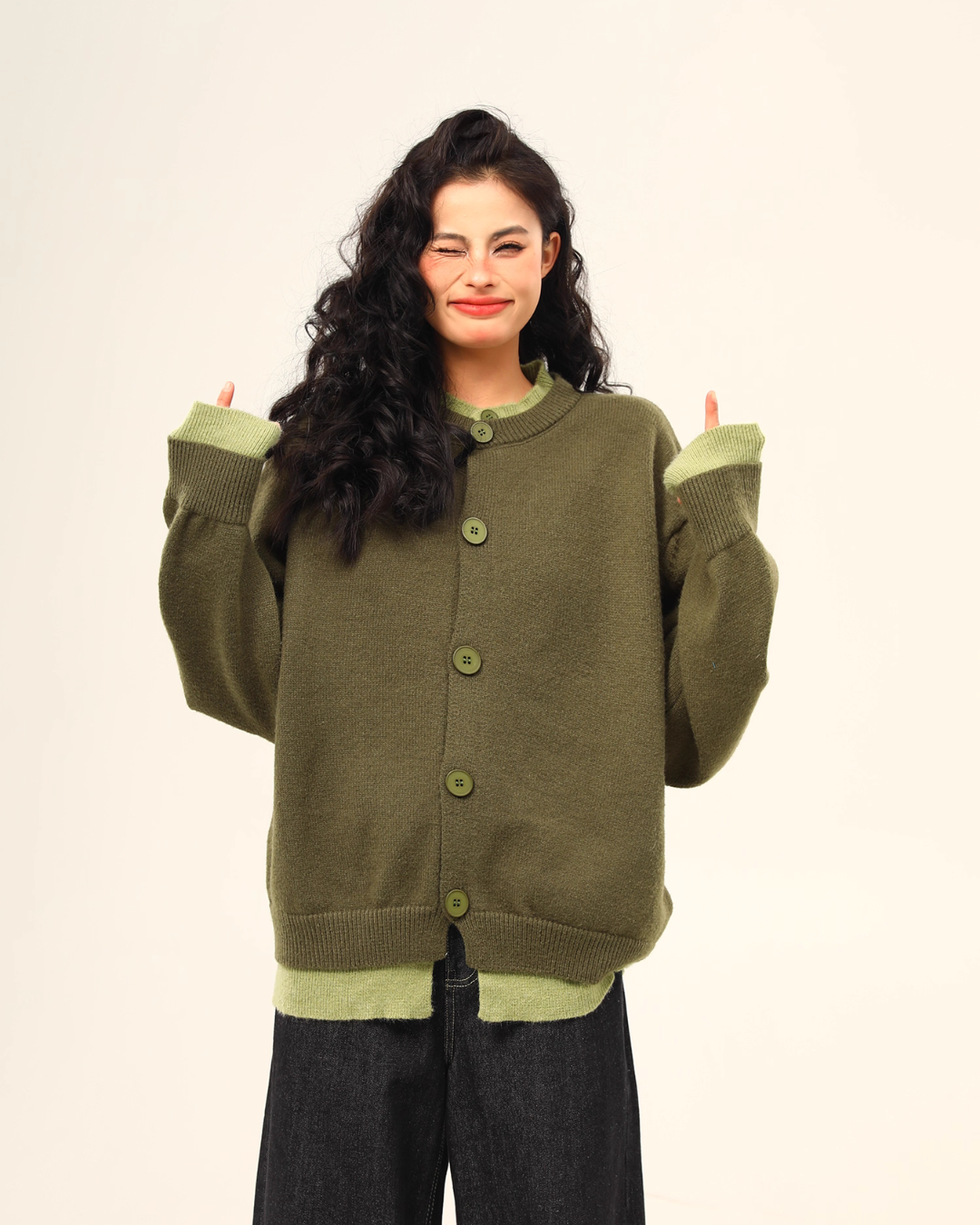 Round Neck Knit Cardigan Round Neck Knit Cardigan