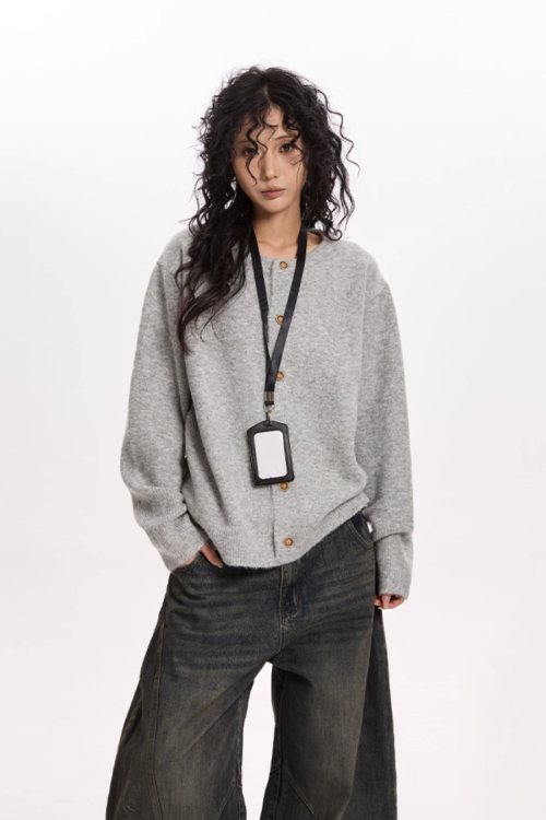 Round Neck Knit Cardigan