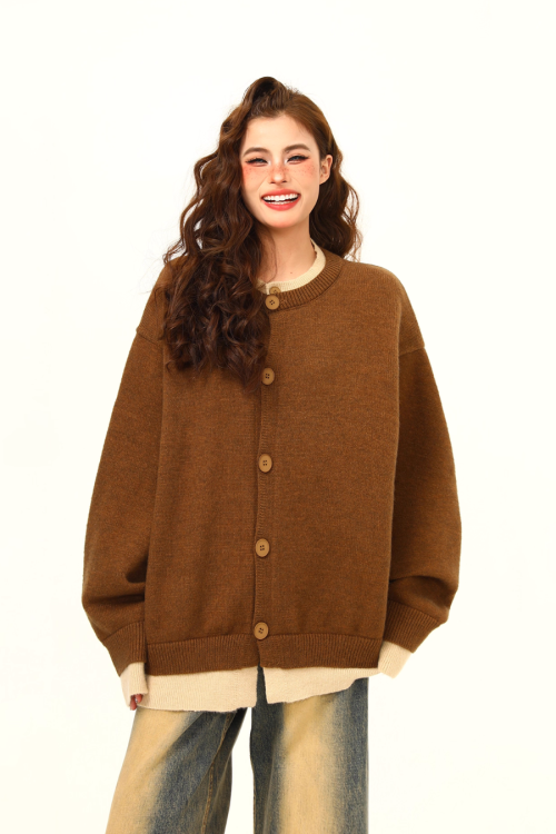 Round Neck Knit Cardigan