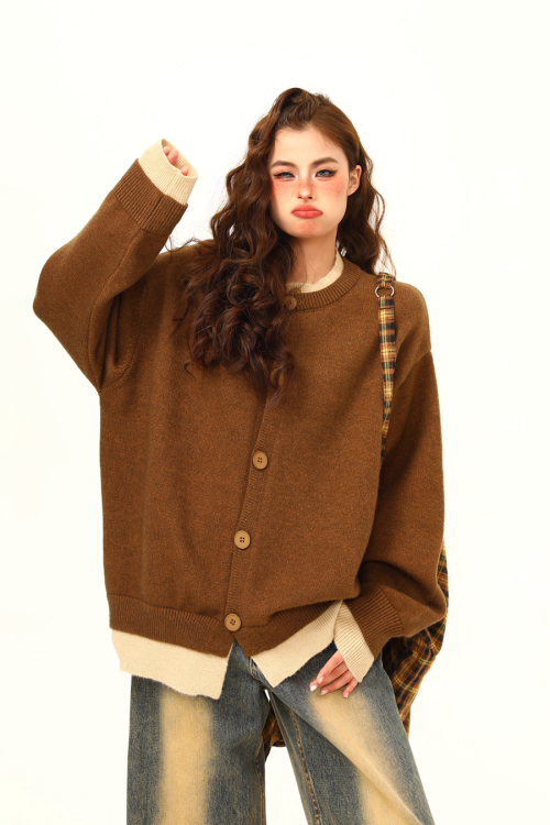 Round Neck Knit Cardigan