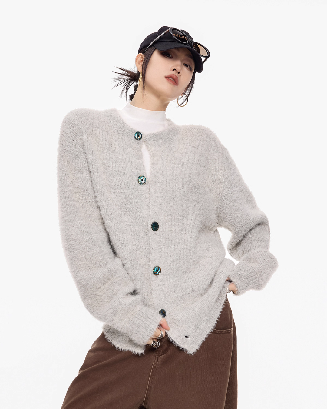 Round Neck Knit Cardigan Round Neck Knit Cardigan