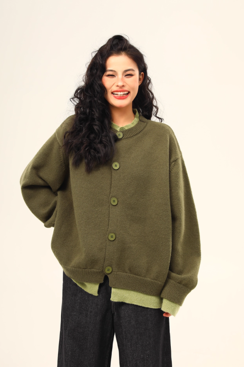 Round Neck Knit Cardigan