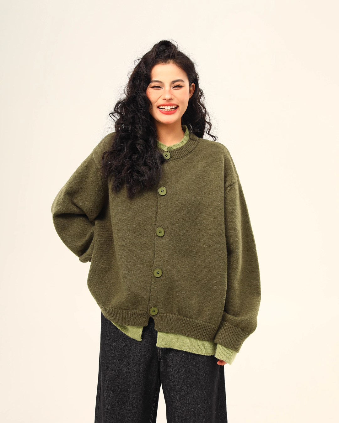 Round Neck Knit Cardigan Round Neck Knit Cardigan