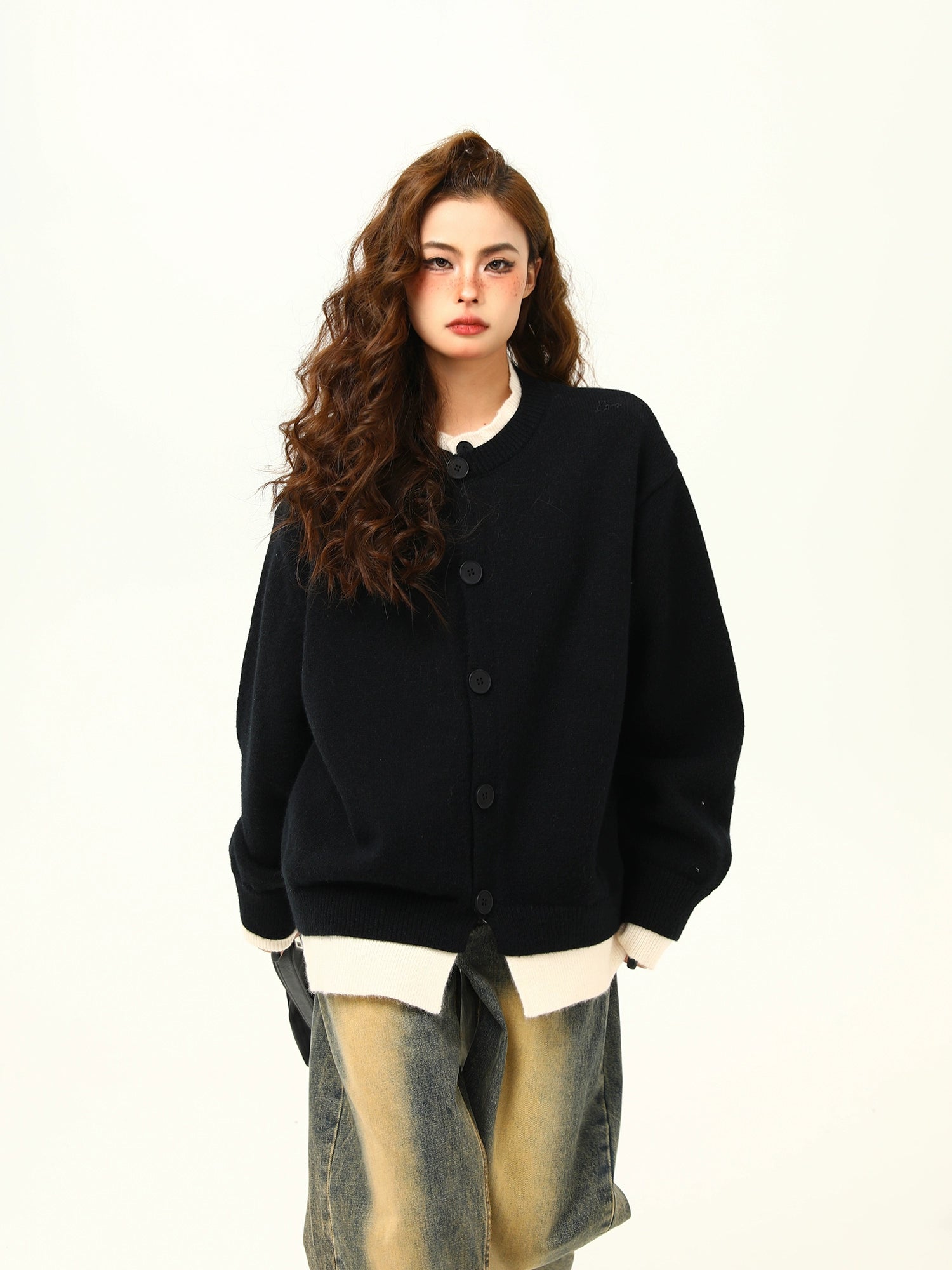 Round Neck Knit Cardigan Round Neck Knit Cardigan