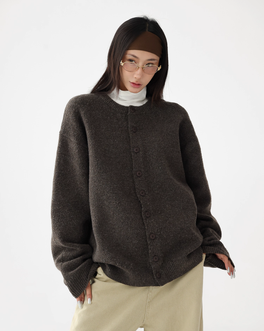 Round-Neck Knit Cardigan Round-Neck Knit Cardigan