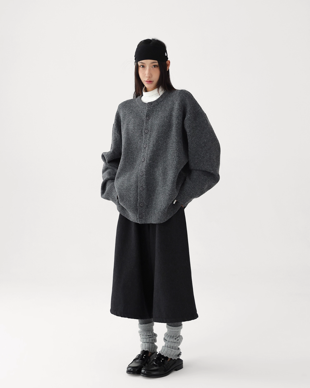 Round-Neck Knit Cardigan Round-Neck Knit Cardigan