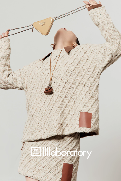 Round Neck Loose Knit / Slim Fit Skirt