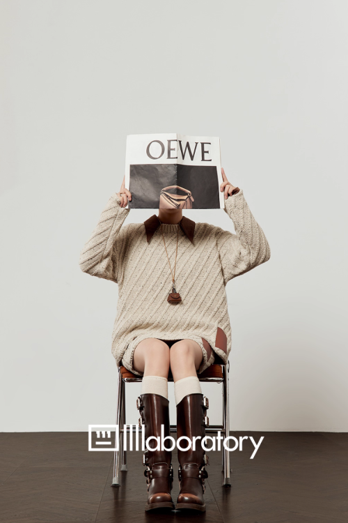 Round Neck Loose Knit / Slim Fit Skirt