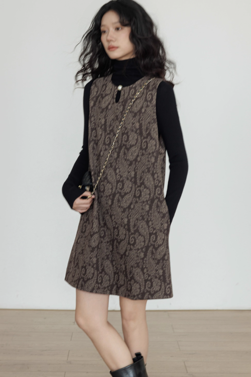Round Neck Paisley Vest Dress