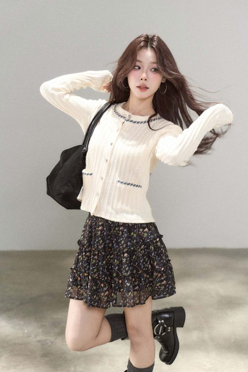 Round Neck Tight Knit Top