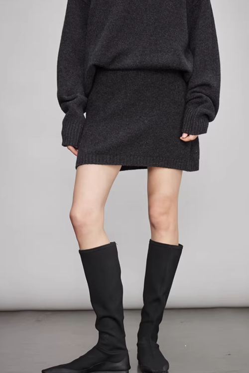 Sheep Wool Pullover Knit Top / Waist Short Skirt