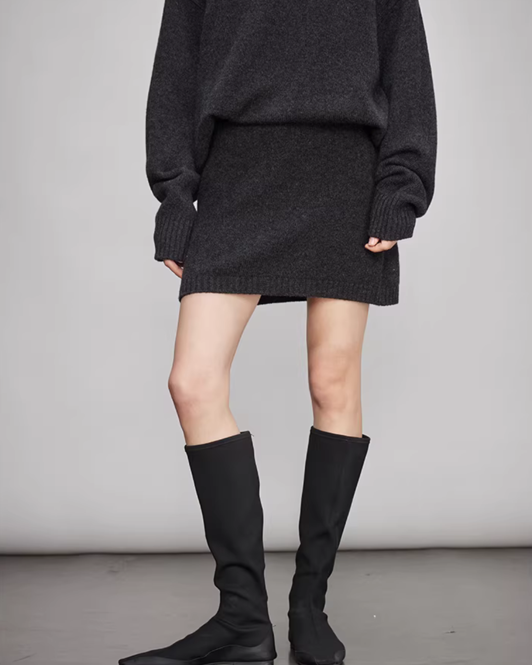 Sheep Wool Pullover Knit Top / Waist Short Skirt Sheep Wool Pullover Knit Top / Waist Short Skirt