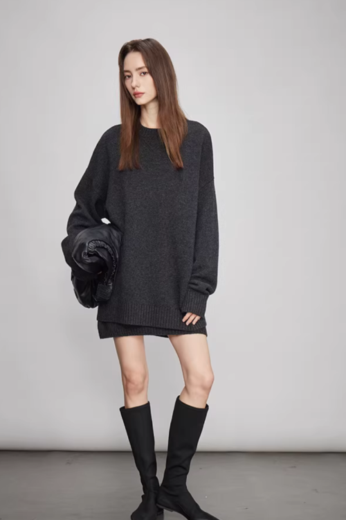 Sheep Wool Pullover Knit Top / Waist Short Skirt