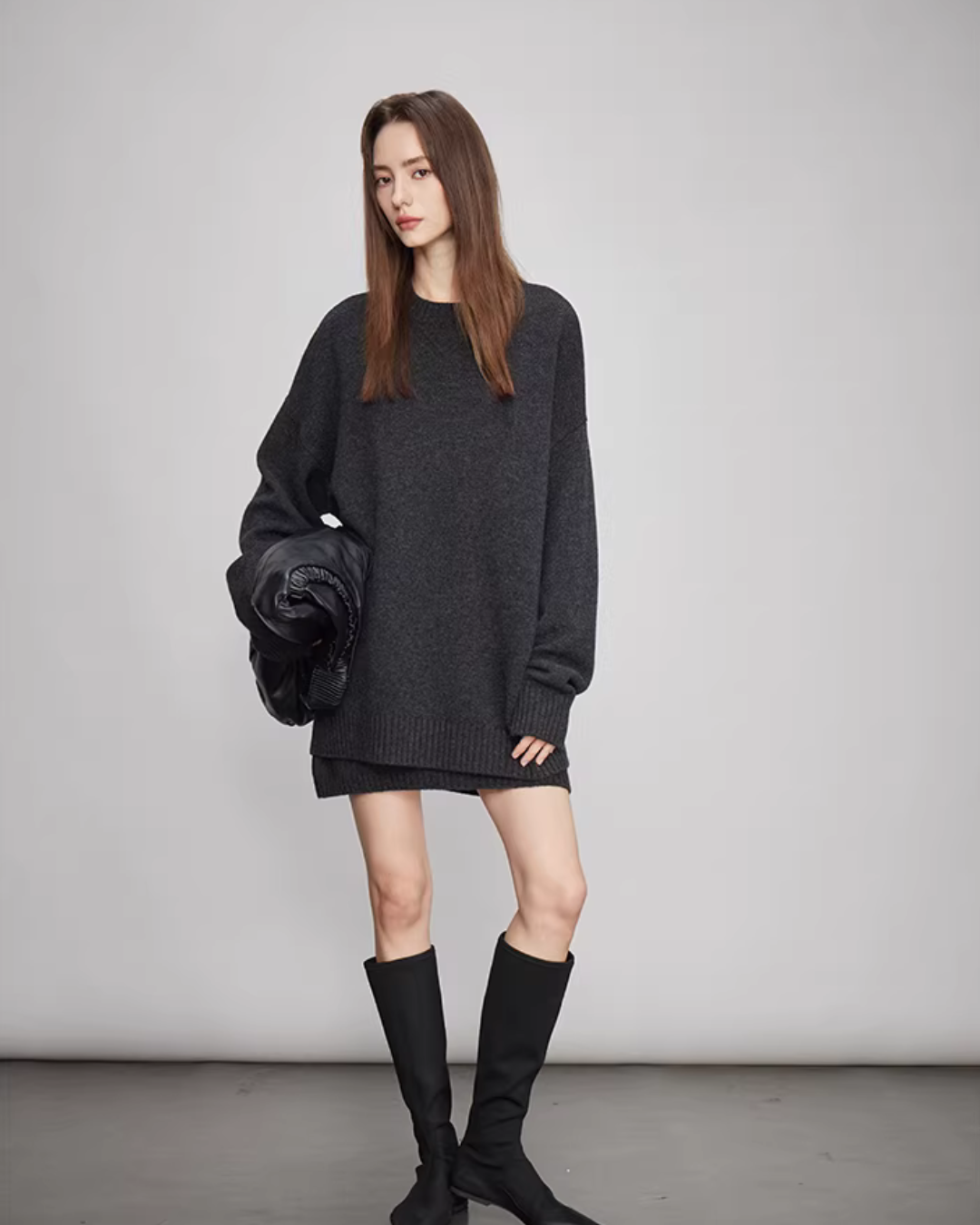 Sheep Wool Pullover Knit Top / Waist Short Skirt Sheep Wool Pullover Knit Top / Waist Short Skirt