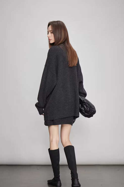 Sheep Wool Pullover Knit Top / Waist Short Skirt