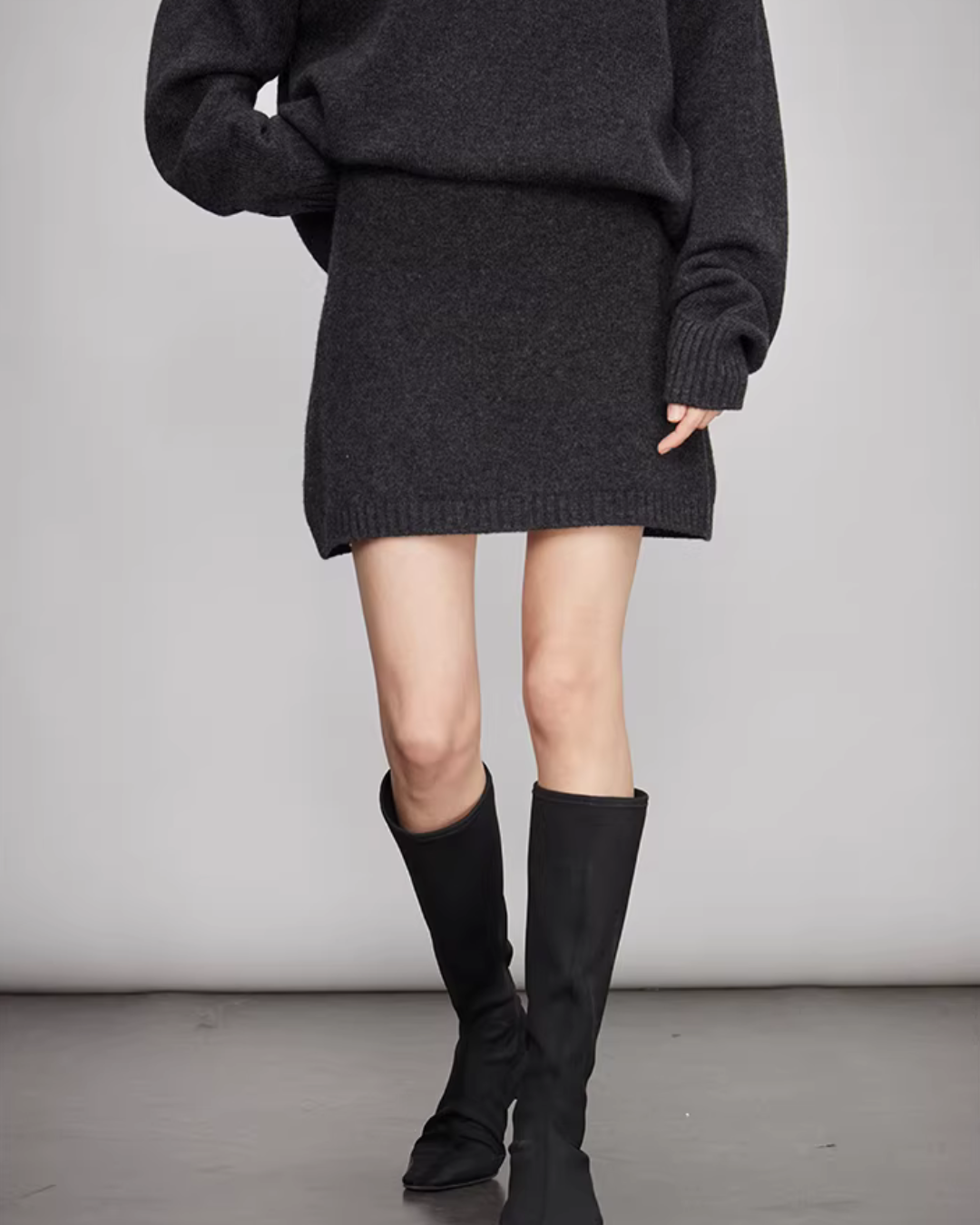 Sheep Wool Pullover Knit Top / Waist Short Skirt Sheep Wool Pullover Knit Top / Waist Short Skirt