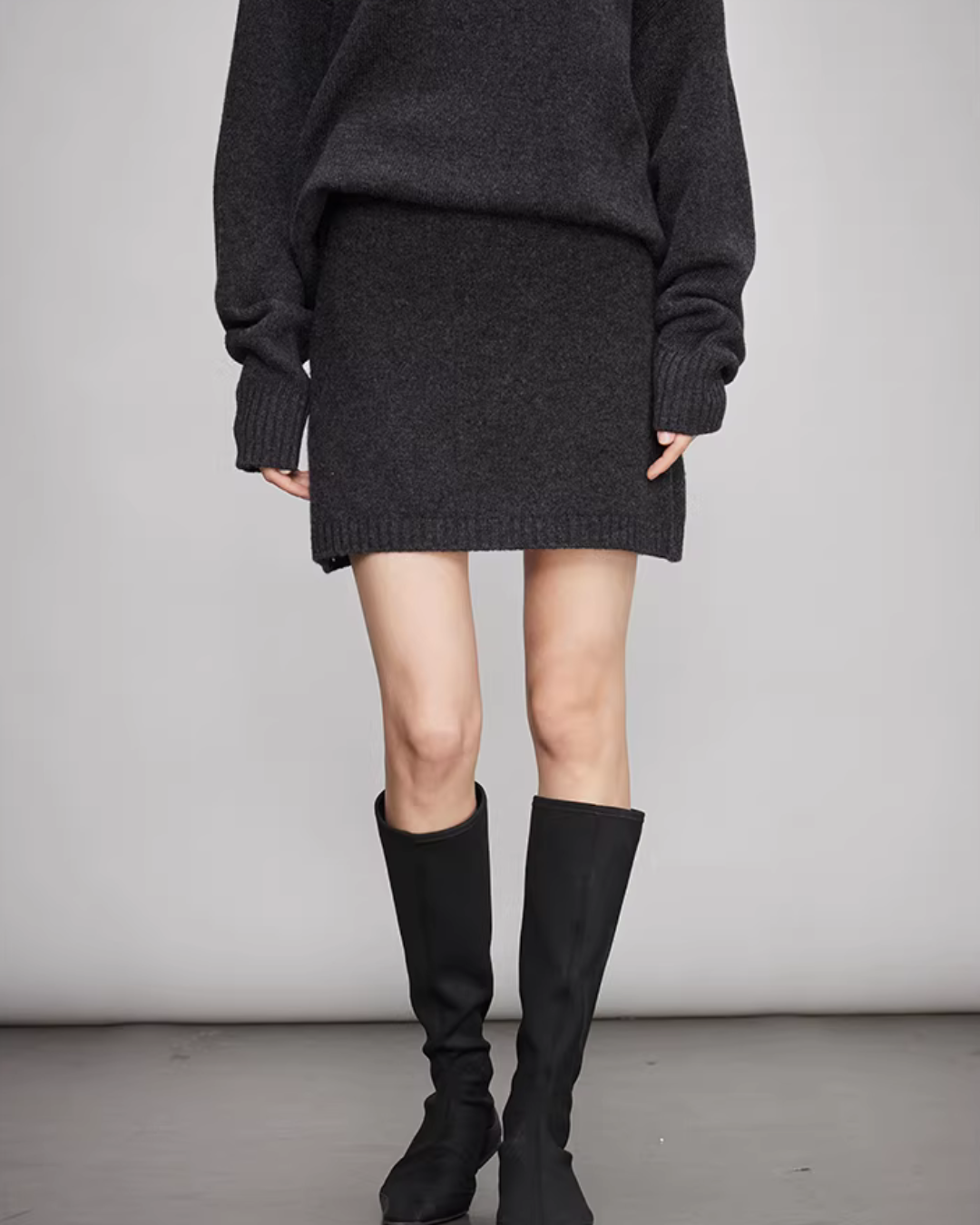 Sheep Wool Pullover Knit Top / Waist Short Skirt Sheep Wool Pullover Knit Top / Waist Short Skirt