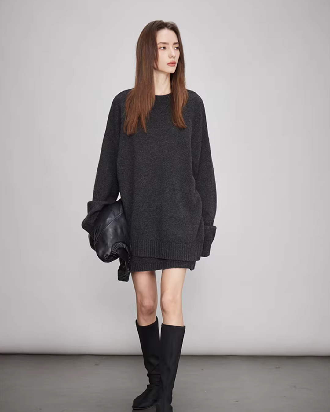 Sheep Wool Pullover Knit Top / Waist Short Skirt Sheep Wool Pullover Knit Top / Waist Short Skirt