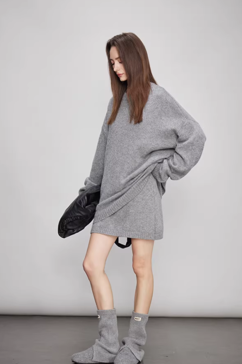 Sheep Wool Pullover Knit Top / Waist Short Skirt