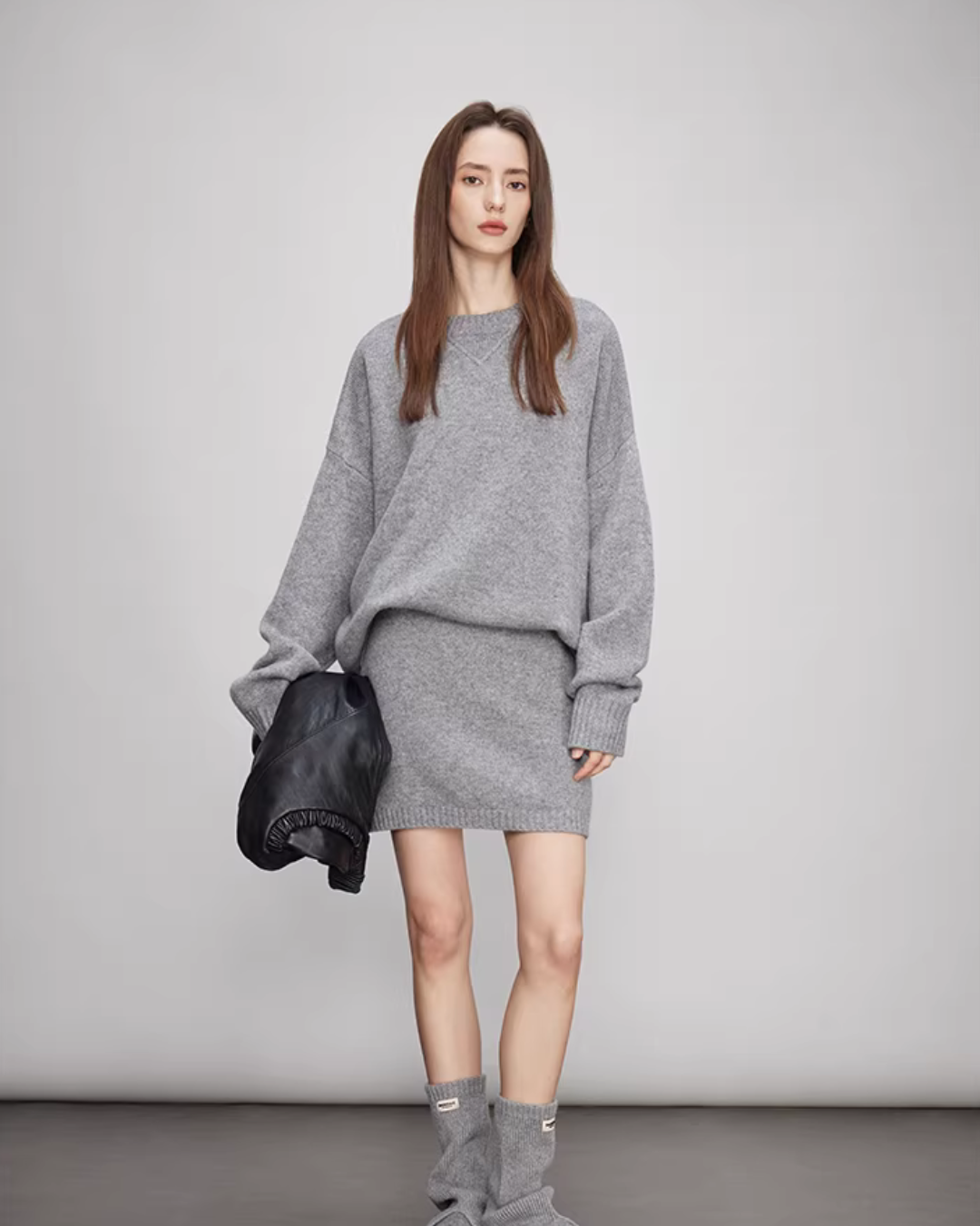 Sheep Wool Pullover Knit Top / Waist Short Skirt Sheep Wool Pullover Knit Top / Waist Short Skirt