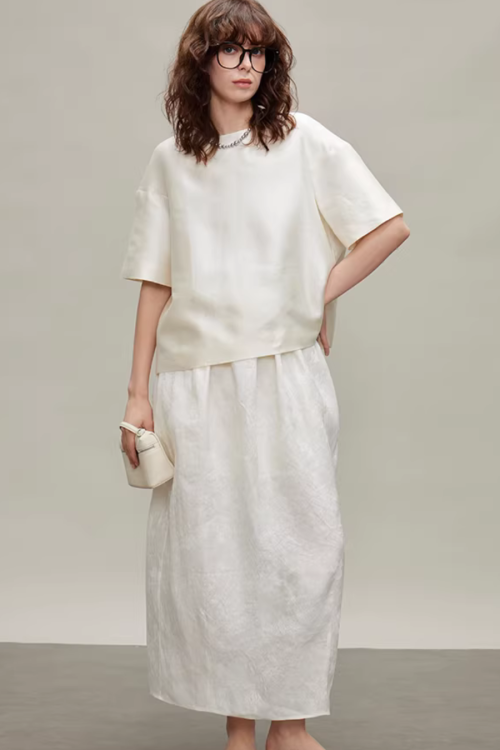 Silk Short-Sleeve Top / Silk Embroidered Half Skirt