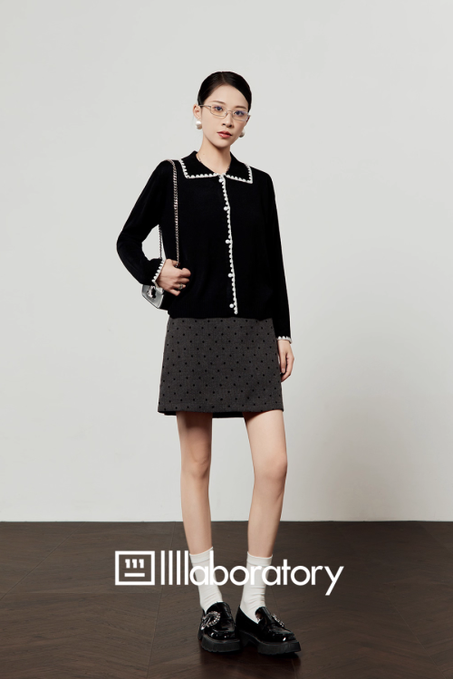 Slim Fit Knit Cardigan / Polka Dot Mini Skirt
