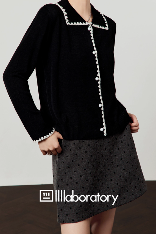 Slim Fit Knit Cardigan / Polka Dot Mini Skirt