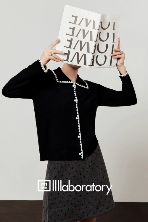 Slim Fit Knit Cardigan / Polka Dot Mini Skirt