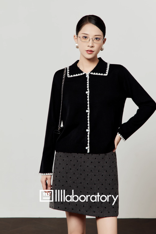Slim Fit Knit Cardigan / Polka Dot Mini Skirt