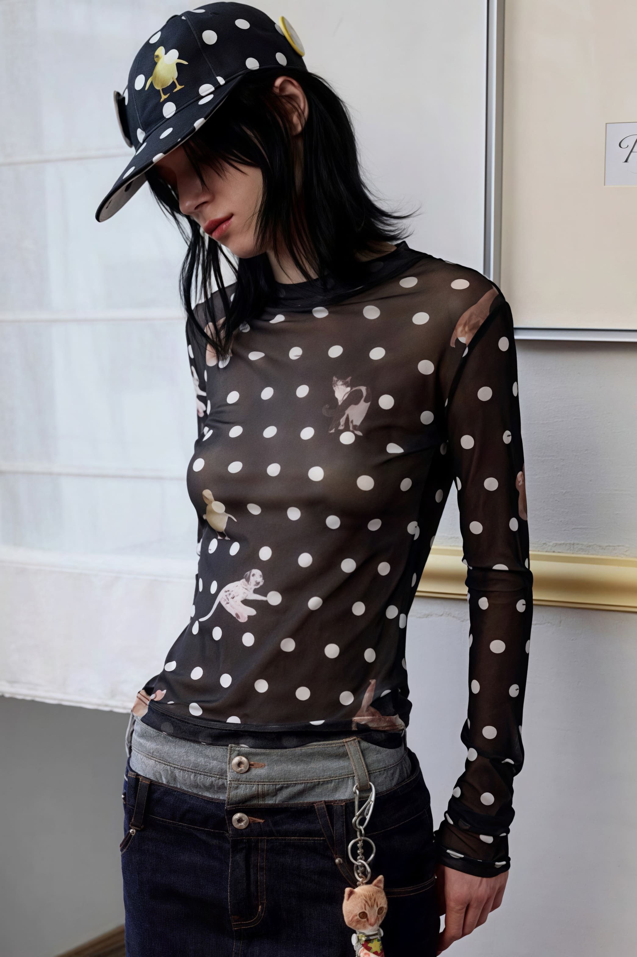 Slim Fit Short Length Animal Print Blouse Slim Fit Short Length Animal Print Blouse