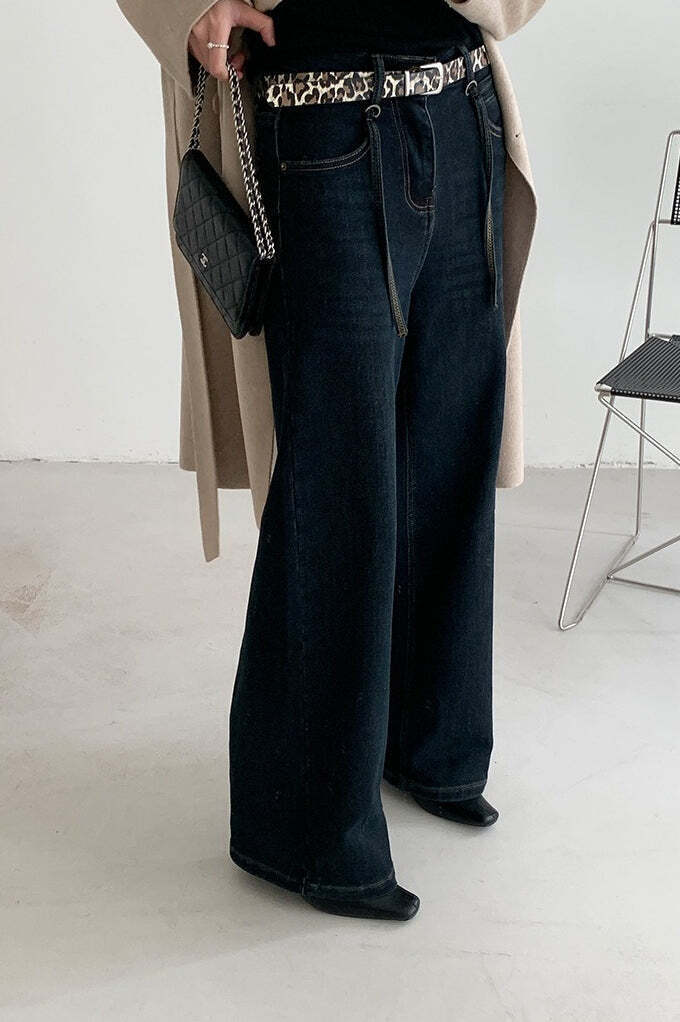 Solid Pendant Thick High Waist Straight Jeans