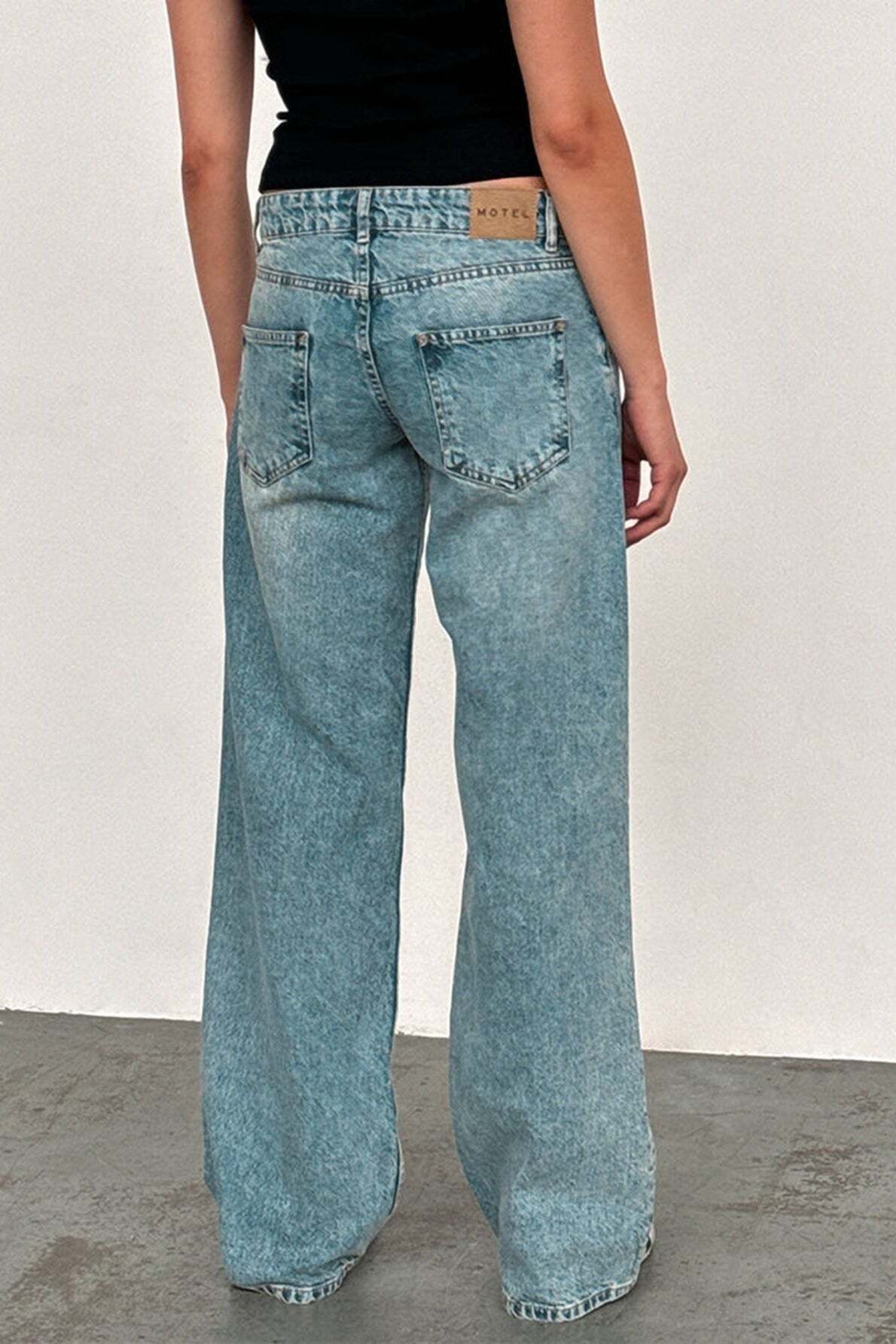 Solid Stretch Straight Leg Jeans Solid Stretch Straight Leg Jeans